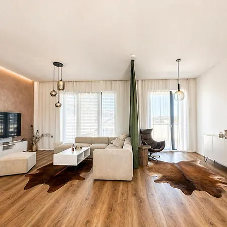 Penthouse Karlin Πράγα