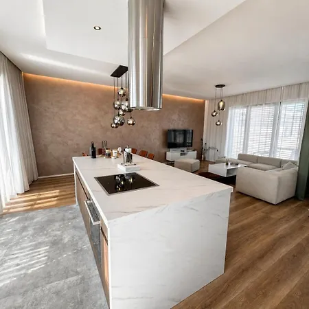 Penthouse Karlin Διαμέρισμα Πράγα