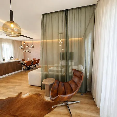 Penthouse Karlin Διαμέρισμα *